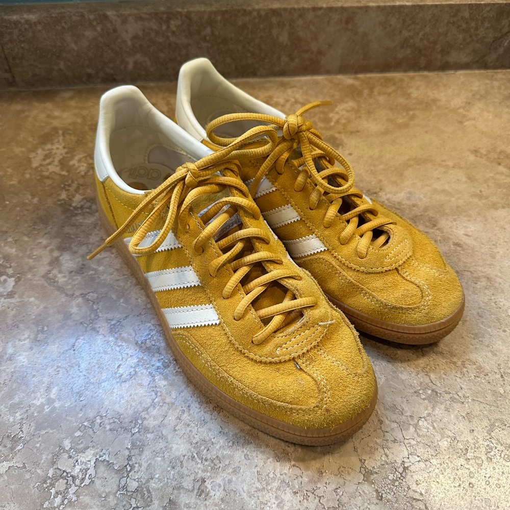 Adidas Spezial in Yellow (men’s sizing) - Picture 2 of 7